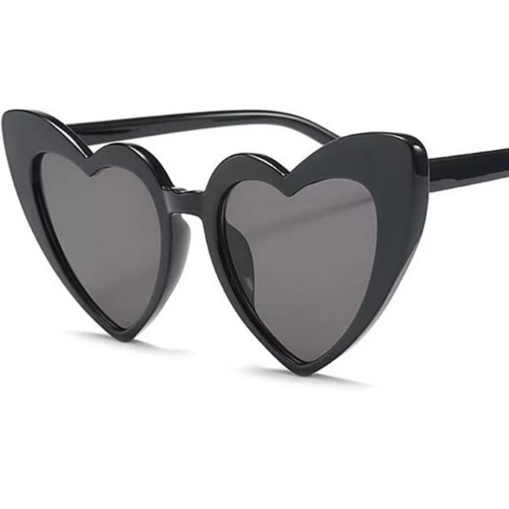 Retro Heart Cat Eye Frames